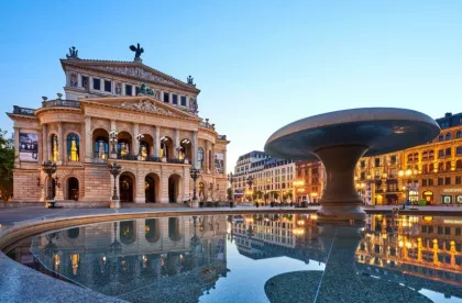 Отель Holiday Inn Frankfurt - Alte Oper, an IHG hotel